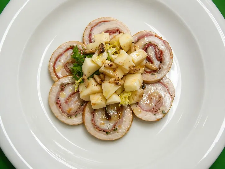Carpaccio di polipo con patate, antipasto di mare della tradizione