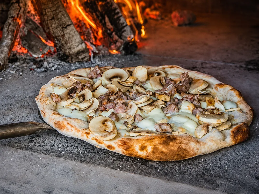 Pizza alla boscaiola, il piatto del segno Ariete